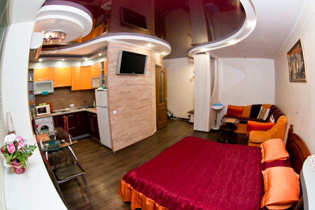 Aparthotel Затишна Квартирка Kremenčuk Esterno foto