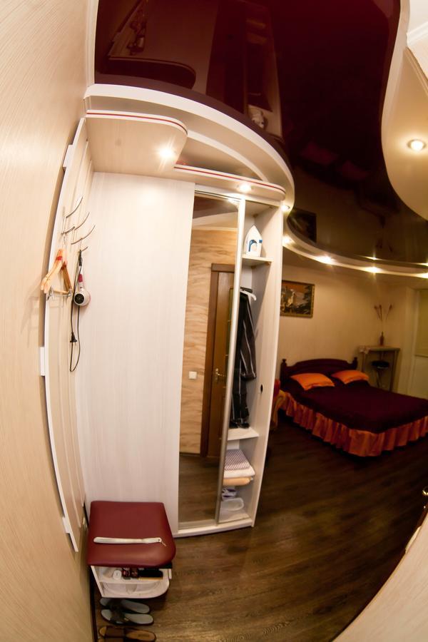 Aparthotel Затишна Квартирка Kremenčuk Esterno foto